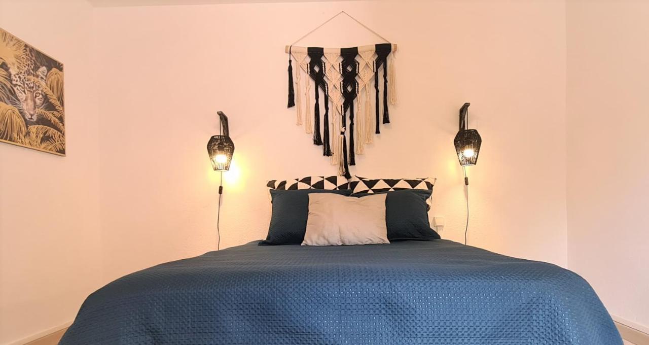 La Belle Vie - Beautiful 2 Bedroom Close To Parking