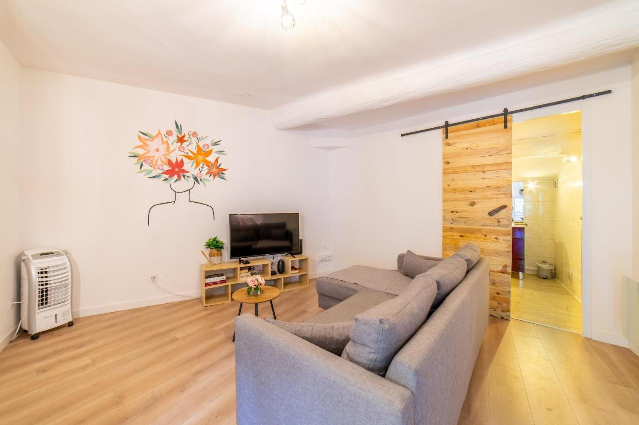 La Belle Vie - Beautiful 2 Bedroom Close To Parking Apartment