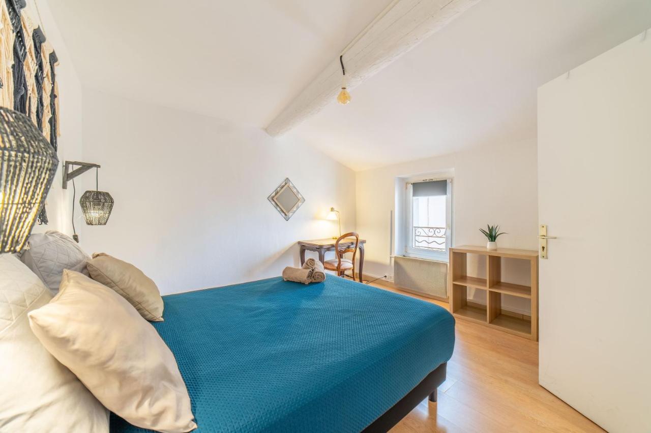 La Belle Vie - Beautiful 2 Bedroom Close To Parking